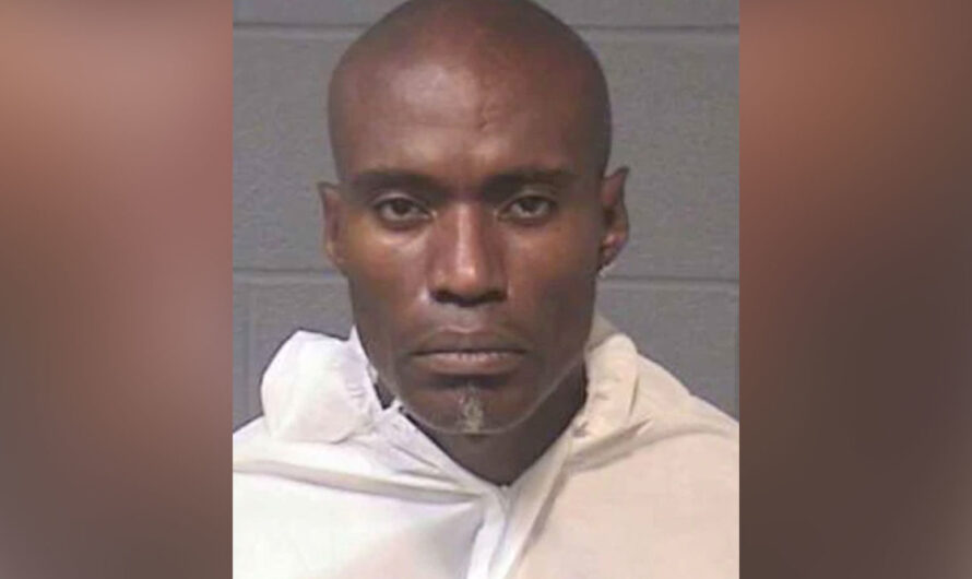 黑人男子不想交房租，用武士刀砍掉房东的头！震惊全美国！