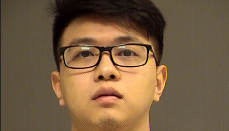 Nike前员工偷拍几十名男同事上厕所被捕