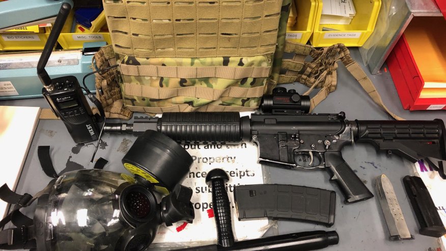 波特兰东南区查获危险军火，司机逃跑