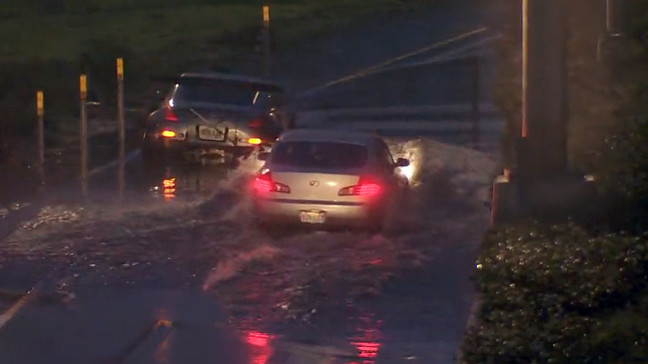 洪水警报生效！水浸街，更多强降雨正在赶来！
