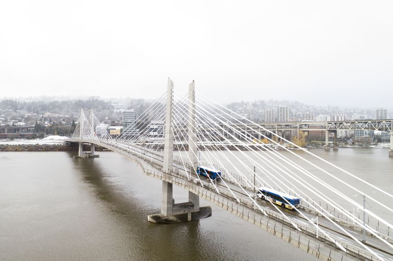 俄勒冈人圣诞节没有下雪，风暴警告仍然有效