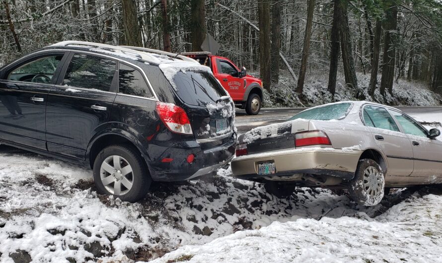 一轮小雪俄勒冈州就“四脚朝天”！车祸四起，大停电