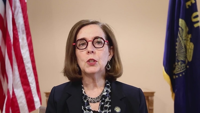 俄勒冈州部署国民警卫队士兵支持医院