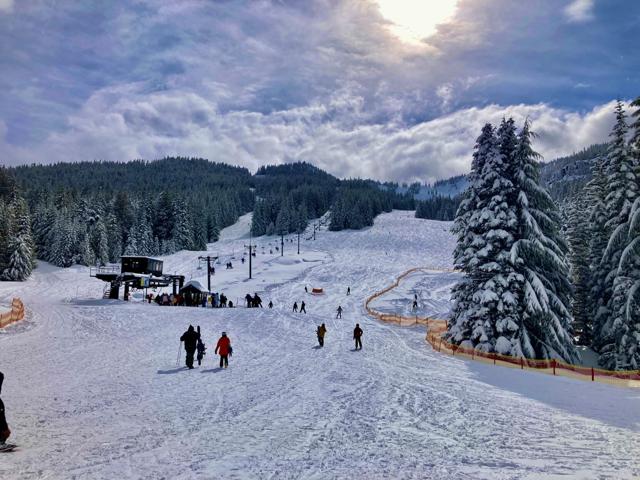 山上落雪，波特兰这个星期迎来严寒