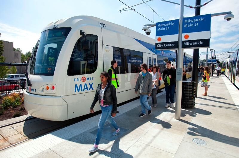 2月4日，波特兰地区所有公交车免费