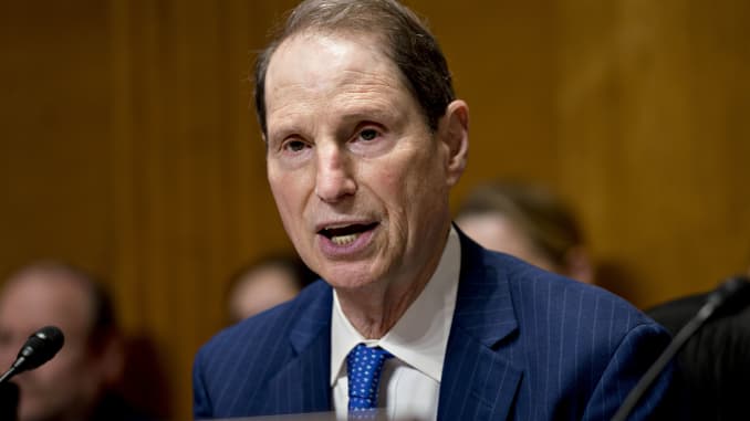 参议员罗恩·怀登 (Ron Wyden)感染新冠病毒！