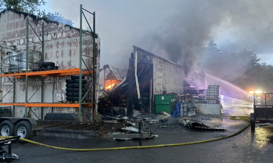 波特兰东南区一幢楼火灾后，几乎消失！