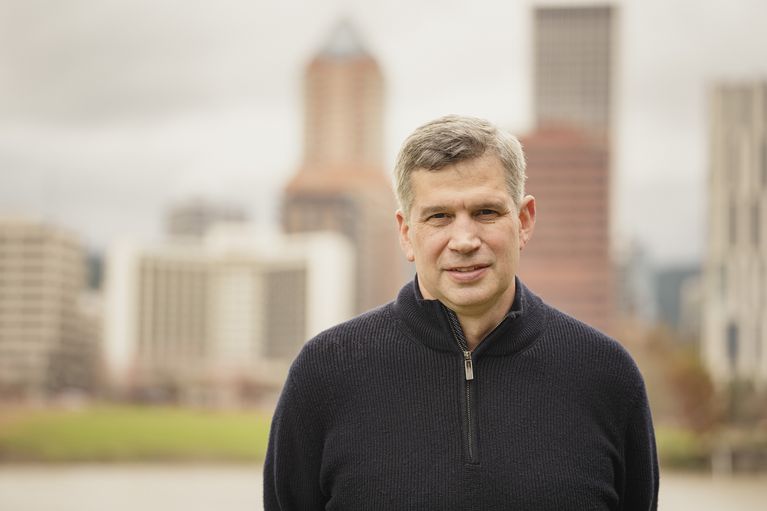 先赢一局！法官撤销对Rene的7.7万罚款