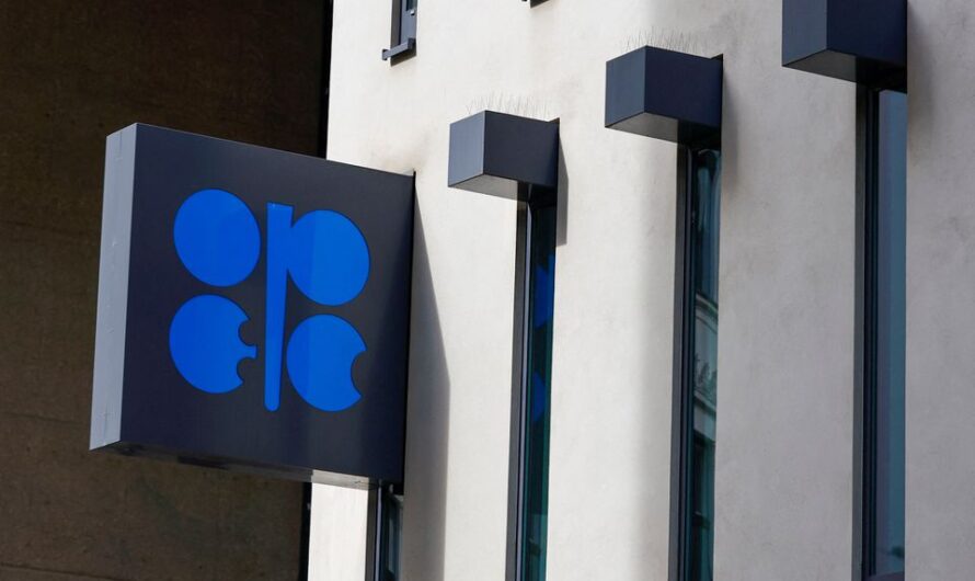 OPEC+计划加速增产，或于11月前全面解除220万桶/日的自愿减产