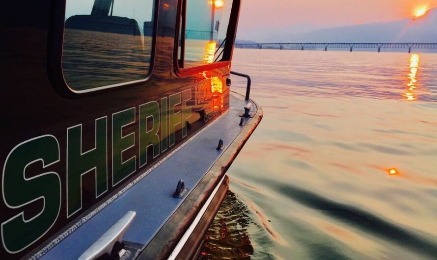 俄勒冈州一市长向路过汽车连开多枪，被捕！