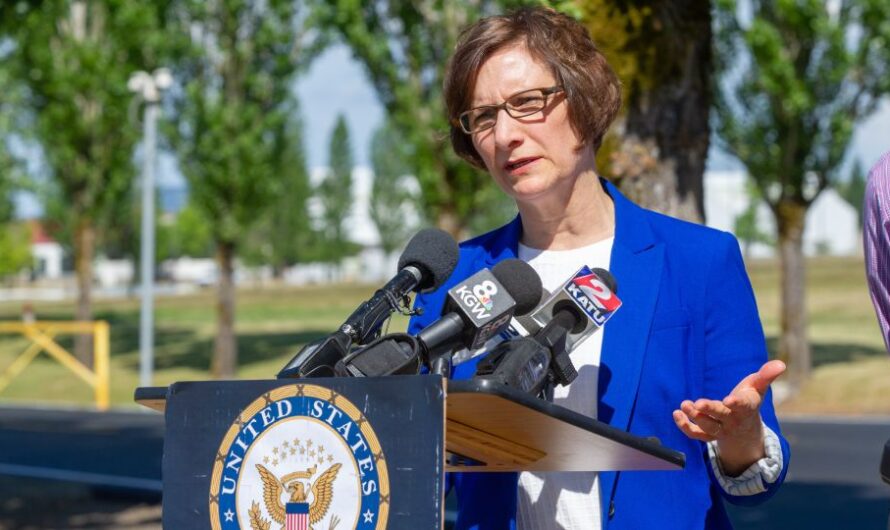 美国国会民主党众议员在波特兰被撞成脑震荡！