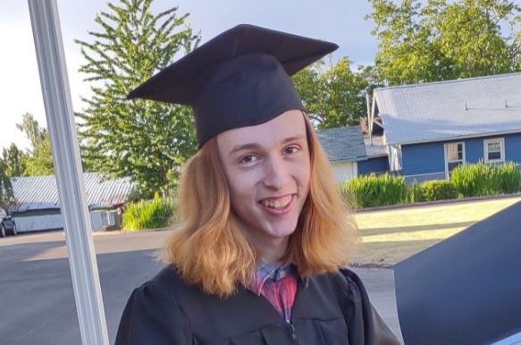 18岁青少年失踪一年后找到