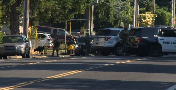 波特兰东南区枪击导致2人受伤，警方拘留8名青少年！