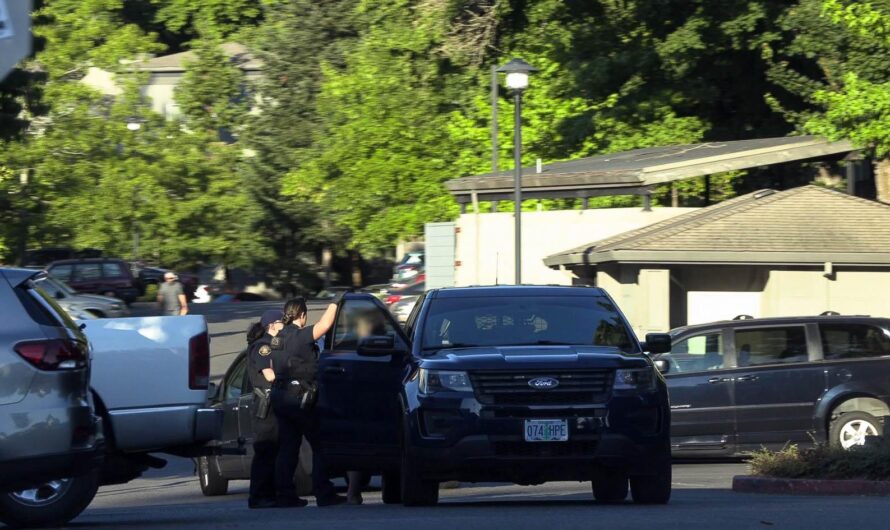 波特兰惊现大量“站街女”，警方在82街逮捕12名人贩子！