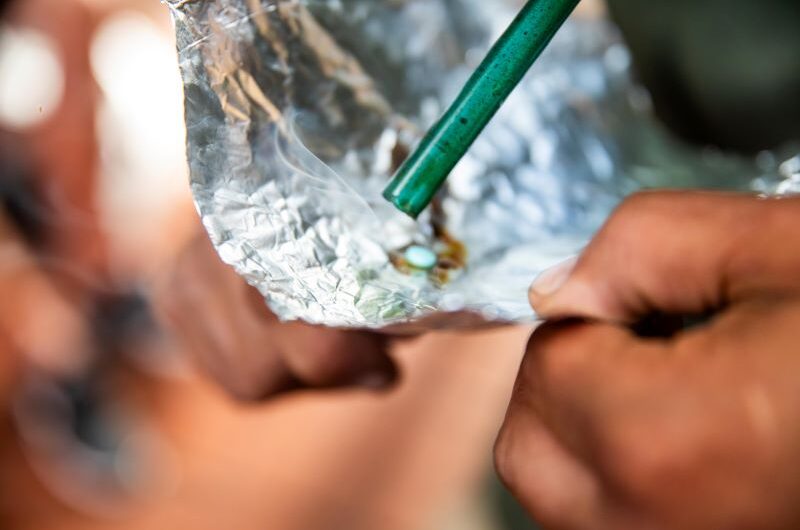 波特兰15个月大的幼儿吸毒过量，被锡纸噎住，父母在场！