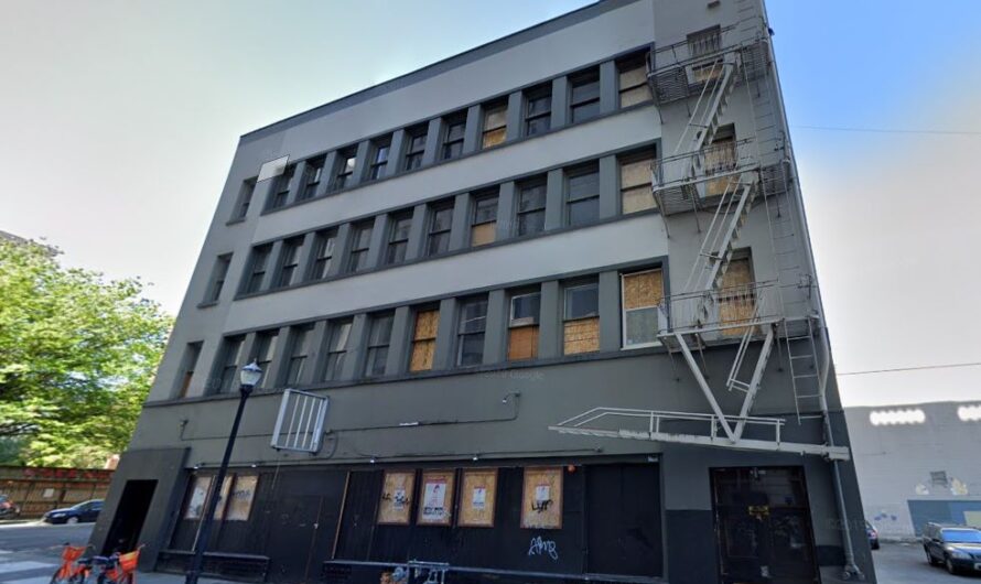 又一间流浪汉服务中心张口要钱，承包商曾在里面贩毒和淫乱