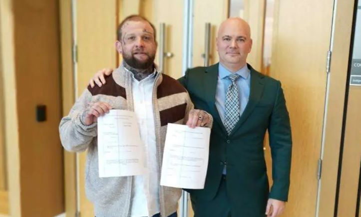 波特兰房东带走只猫，男子起诉获赔近140万美金！