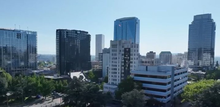 美国梦续命一个月！政府迅速斥巨资欢迎非法移民！