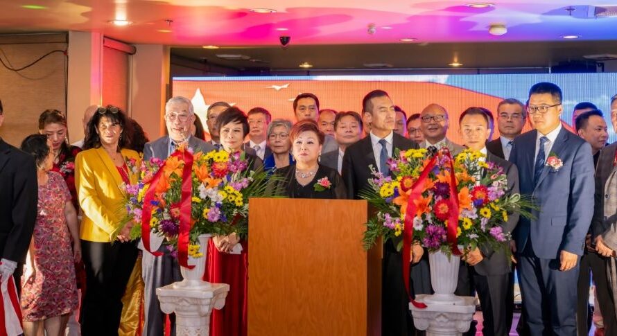俄勒冈州华人华侨热烈庆祝中华人民共和国成立75周年！