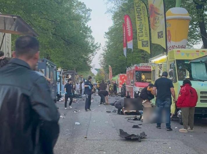 加拿大温哥华文化节遭奥迪SUV冲撞，至少11死！现场如人间炼狱！